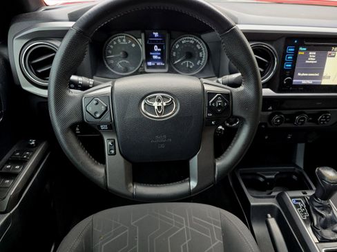 Used 2016 Toyota Tacoma TRD Sport w/ Towing Package image 48