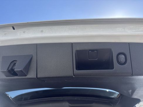 Used 2016 Chevrolet Suburban LTZ image 37