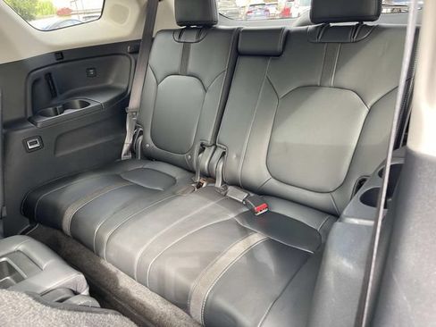 Used 2025 Honda Pilot Touring image 20