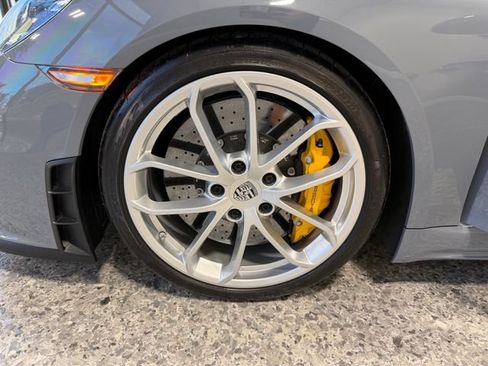 Used 2023 Porsche 718 Boxster Spyder RWD image 56