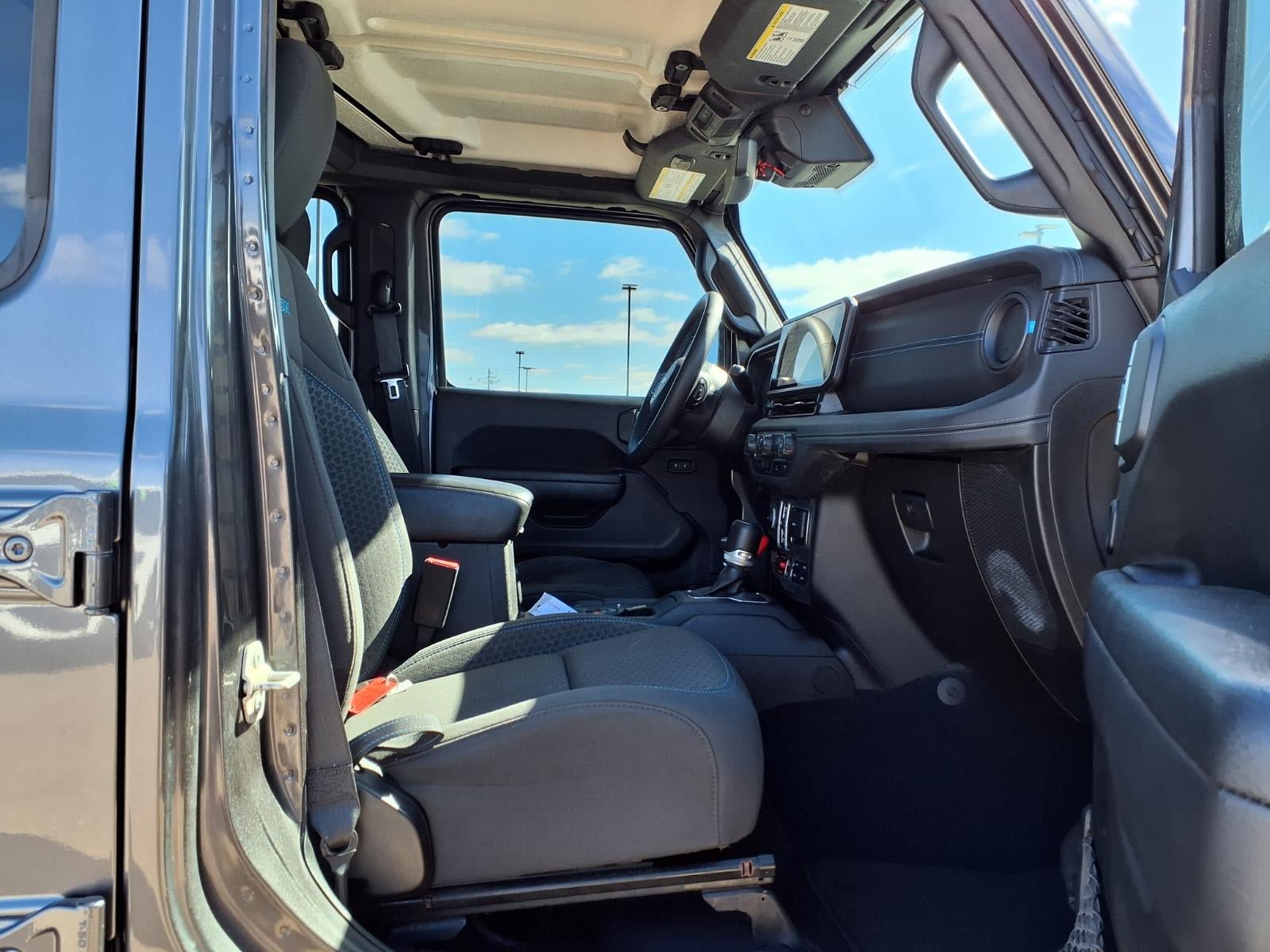 Used 2024 Jeep Wrangler Unlimited Rubicon 4xe w/ Technology Group AWD/4WD image 20