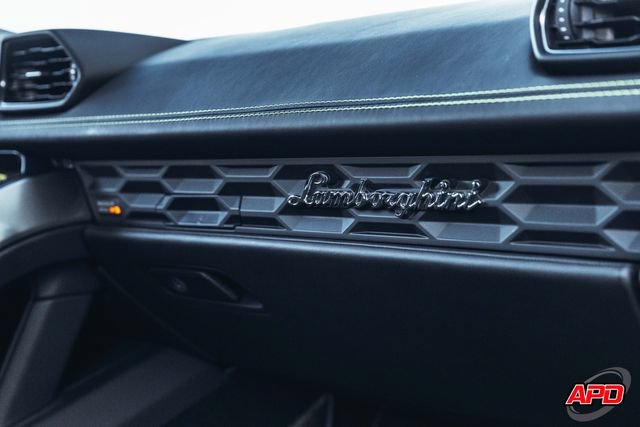 Used 2019 Lamborghini Huracan LP 580-2 RWD image 34