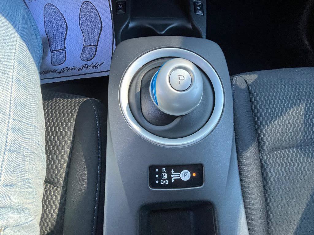 Used 2015 Nissan Leaf S w/ Charge Package FWD image 24