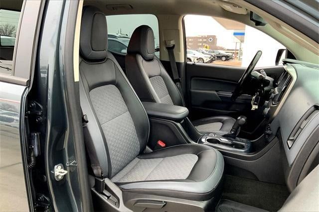 Used 2017 Chevrolet Colorado Z71 AWD/4WD image 6
