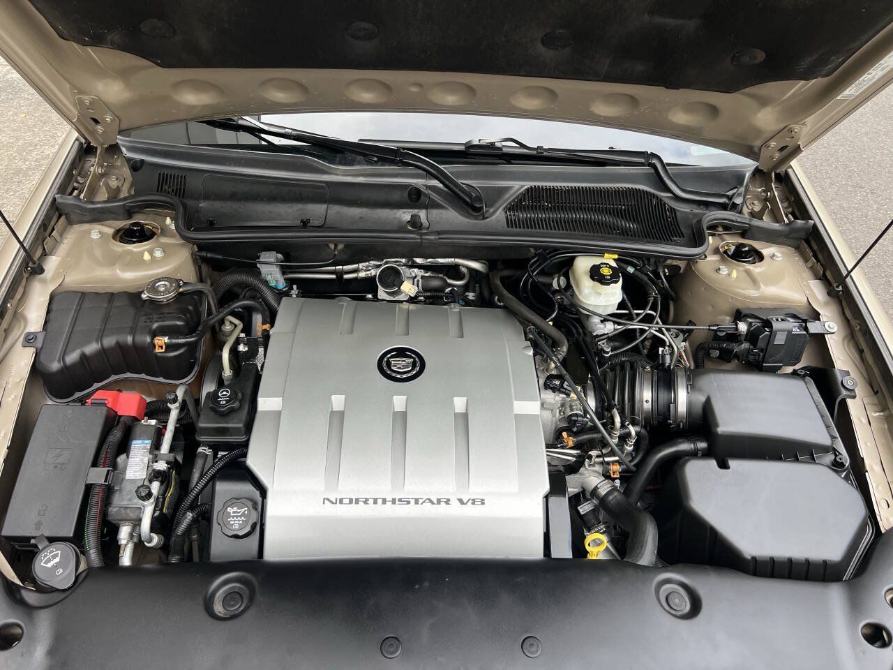 Used 2005 Cadillac De Ville FWD image 27