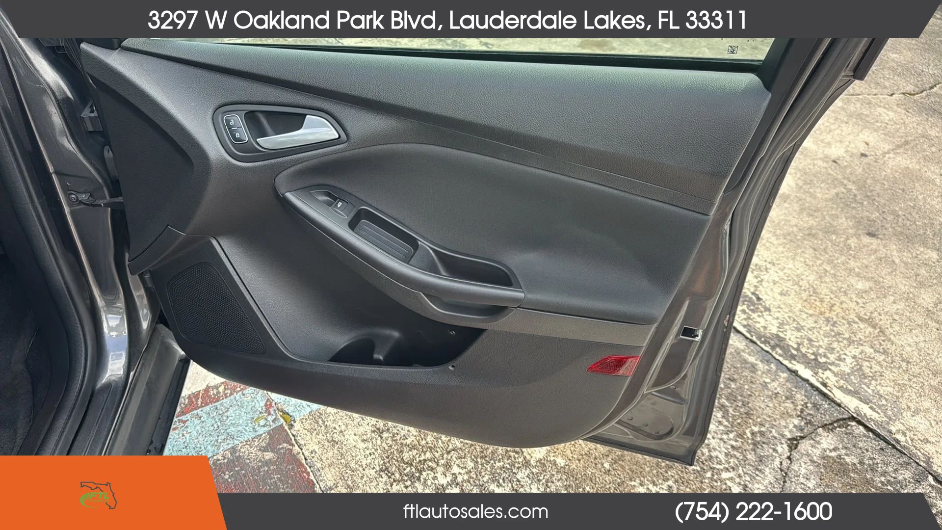 Used 2018 Ford Focus SE FWD image 34