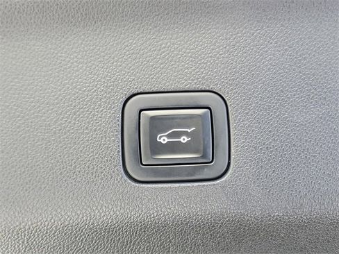 Certified 2021 Cadillac Escalade Sport w/ Driver Assist Tech Package image 8