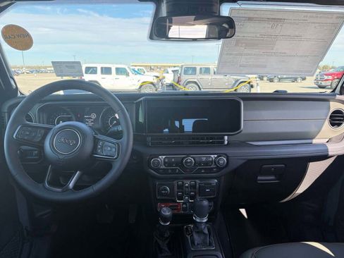 New 2026 Jeep Gladiator Mojave image 22