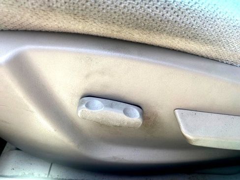 Used 2007 Buick Lucerne CX image 9