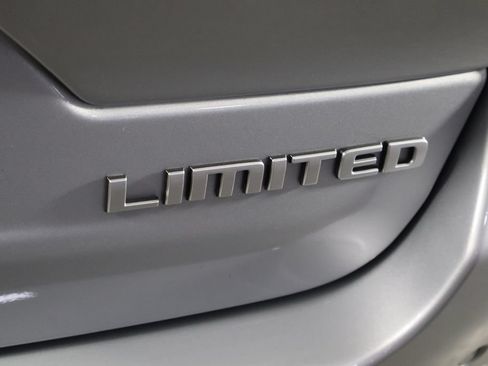 Used 2025 Jeep Grand Cherokee Limited w/ Trailer Tow Package AWD/4WD image 53