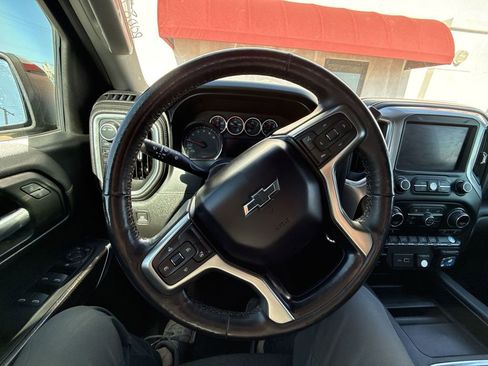 Used 2020 Chevrolet Silverado 1500 LT Trail Boss image 2