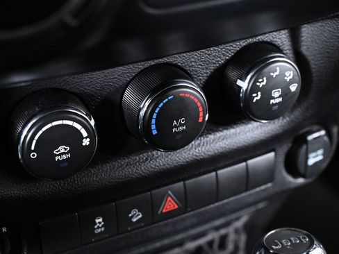 Used 2018 Jeep Wrangler Unlimited Sport S image 17