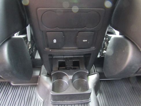 Used 2024 Ford Explorer XLT w/ Equipment Group 202A AWD/4WD image 30