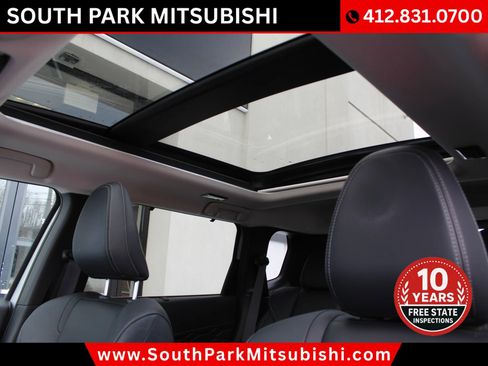 Used 2025 Mitsubishi Outlander SEL image 22