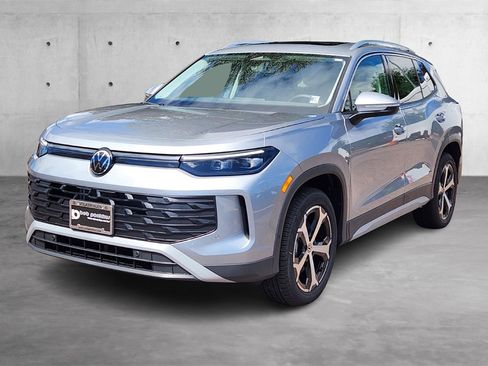 New 2025 Volkswagen Tiguan SE image 22