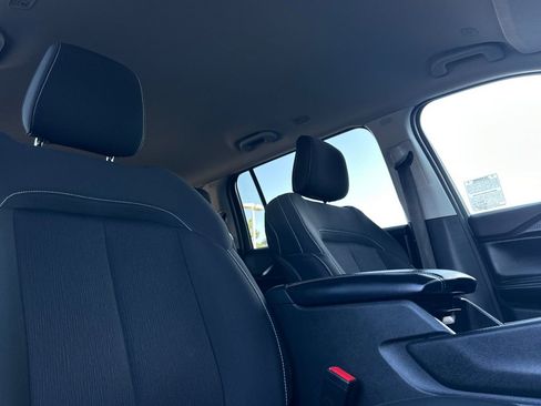 Used 2024 Jeep Grand Cherokee L Laredo image 17