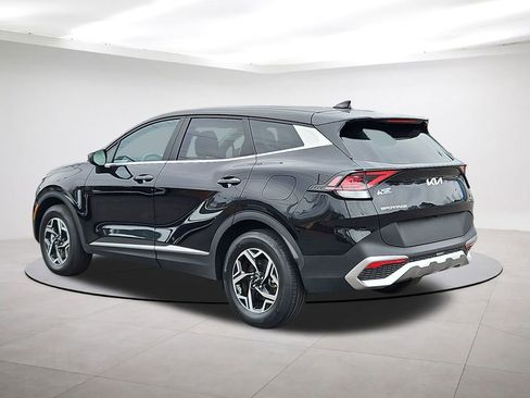 Used 2024 Kia Sportage LX image 5