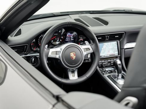 Used 2014 Porsche 911 Carrera image 9