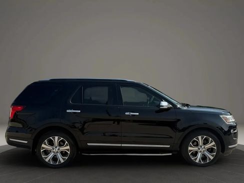 Used 2018 Ford Explorer Platinum AWD/4WD image 8