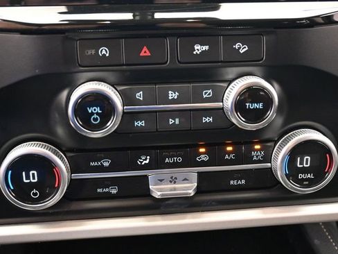 Used 2024 Ford Expedition XLT image 21