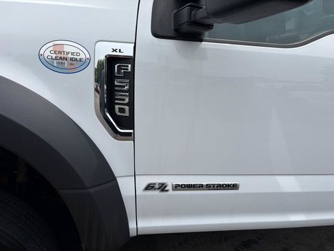 Used 2020 Ford F550 4x4 Regular Cab Super Duty image 13