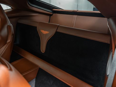 Used 2020 Aston Martin V8 Vantage Coupe RWD image 16