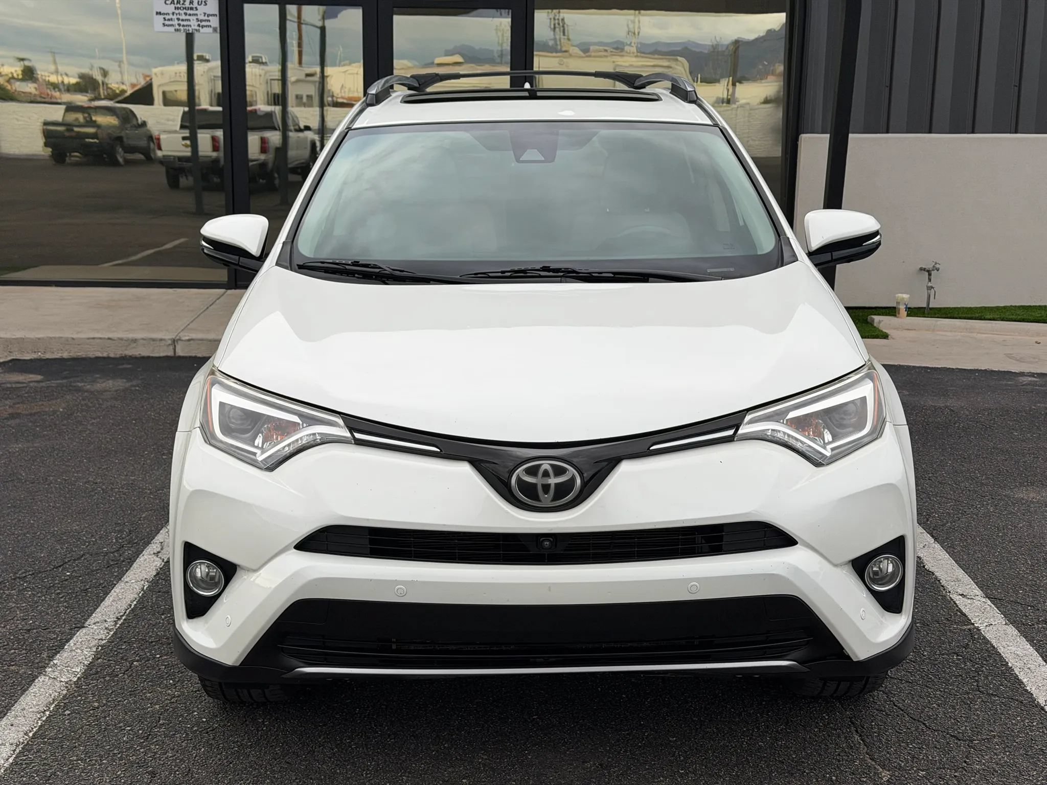 Used 2017 Toyota RAV4 Limited w/ Advanced Technology Package FWD image 18