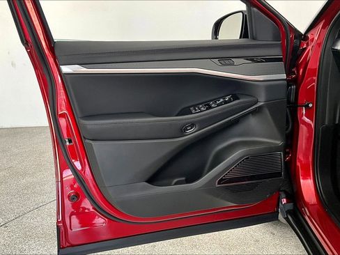 Used 2025 Jeep Wagoneer S Limited image 22