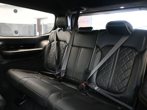 Used 2022 Jeep Grand Wagoneer Series III image 18