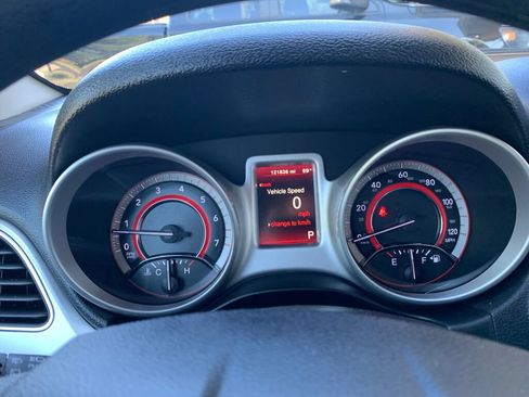 Used 2017 Dodge Journey SE w/ Flexible Seating Group FWD image 14