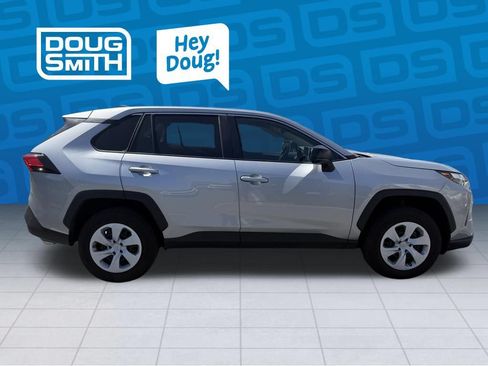 Used 2025 Toyota RAV4 LE AWD/4WD image 2
