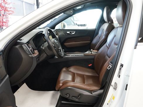 Used 2021 Volvo XC60 T5 Inscription AWD/4WD image 28