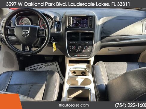 Used 2018 Dodge Grand Caravan SXT FWD image 21