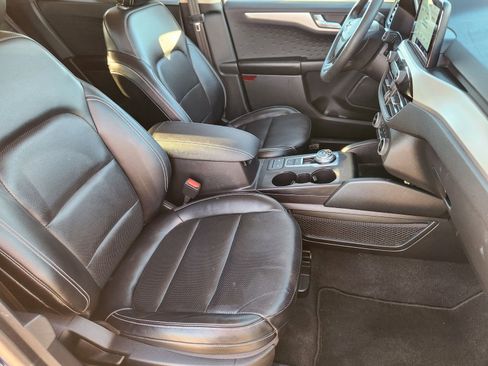 Used 2020 Ford Escape SEL image 15