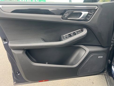 Used 2021 Porsche Macan S image 17