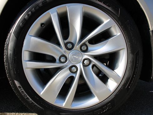 Used 2014 Buick Regal image 19