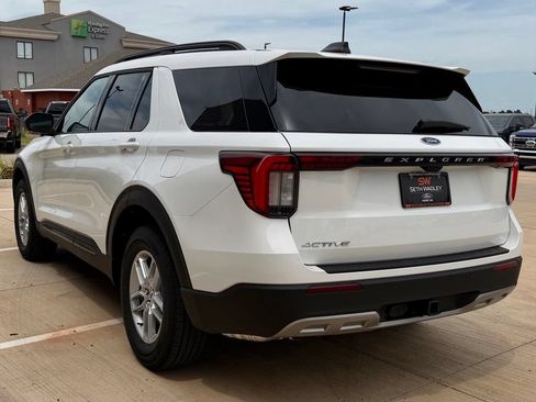 New 2026 Ford Explorer Active w/ Active Comfort Package RWD image 6