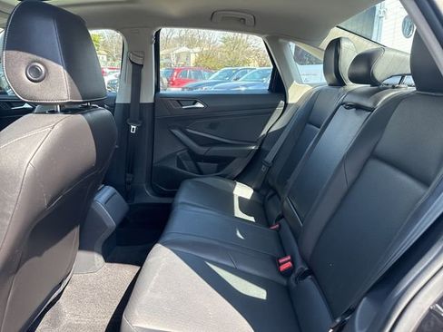 Used 2019 Volkswagen Jetta SE FWD image 24