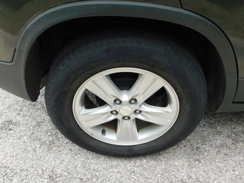 Used 2019 Chevrolet Trax LS w/ Tint and Cruise Package image 7