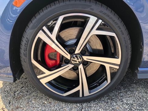 New 2025 Volkswagen GTI SE image 9