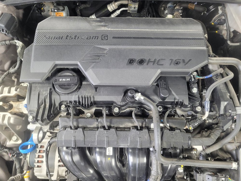Used 2025 Hyundai Elantra SEL FWD image 30