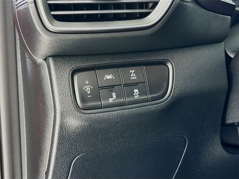 Used 2019 Hyundai Santa Fe SE image 11