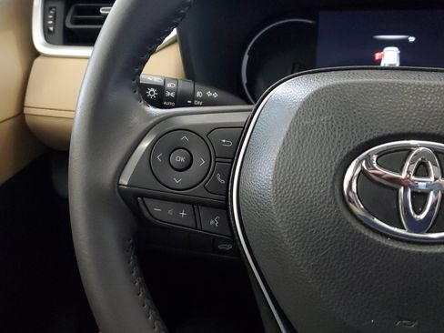 Used 2024 Toyota RAV4 XLE Premium FWD image 25