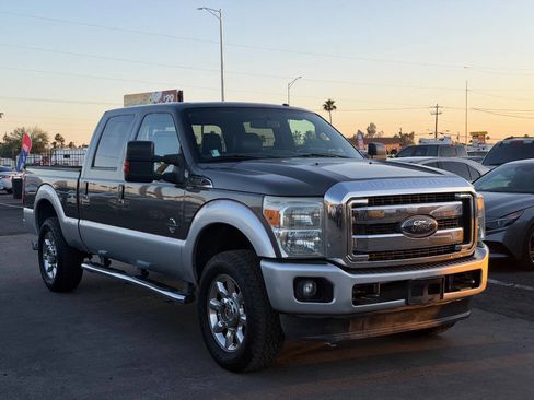 Used 2014 Ford F250 Lariat w/ Lariat Ultimate Package image 11