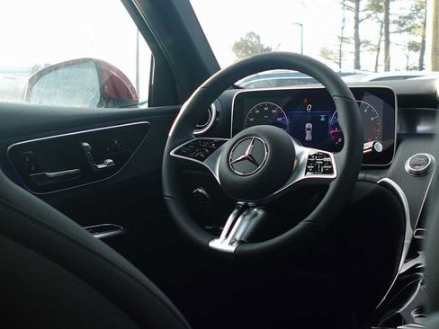 Used 2026 Mercedes-Benz GLC 300 4MATIC image 27