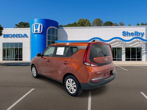 Used 2021 Kia Soul LX FWD image 6