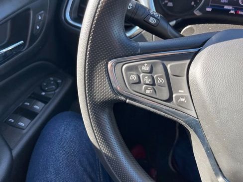 Used 2021 Chevrolet Equinox LT image 27