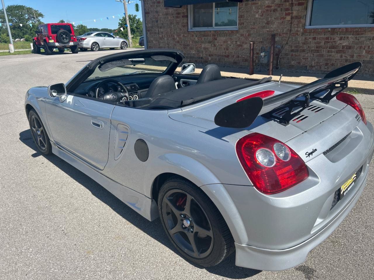 Used 2003 Toyota MR2 RWD image 25