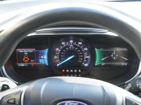 Used 2019 Ford Fusion SE image 33