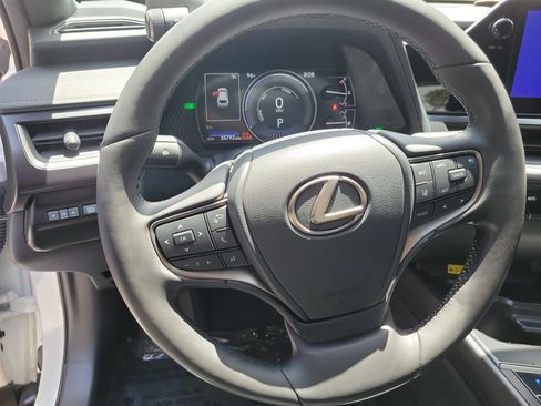 Used 2023 Lexus UX 250h FWD w/ Accessory Package (Z1) image 24